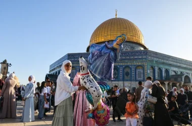 Arab Saudi Padam "Umat Islam Tidak Akan Pernah Menyerah Baitulmaqdis" daripada Buku Teks